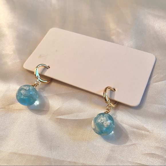 Blue cloud dangle earrings - Picture 2 of 3